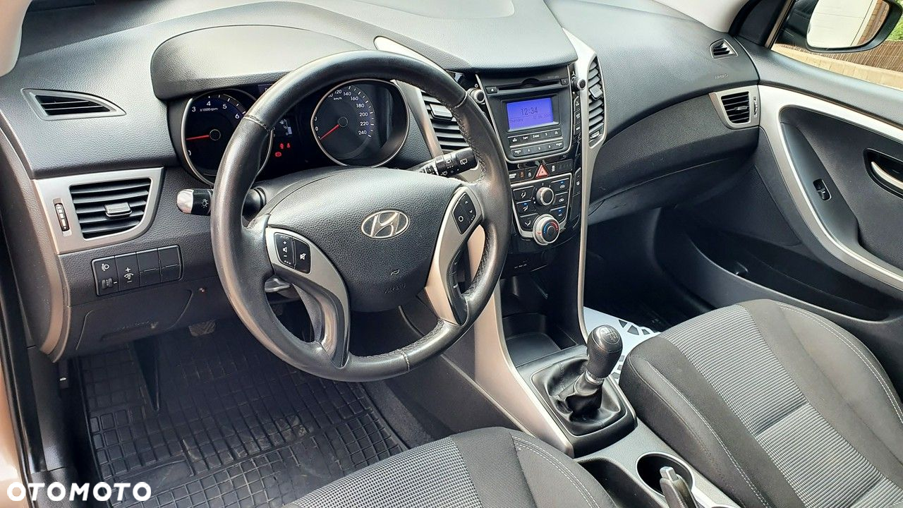 Hyundai i30 1.4 Classic + - 14