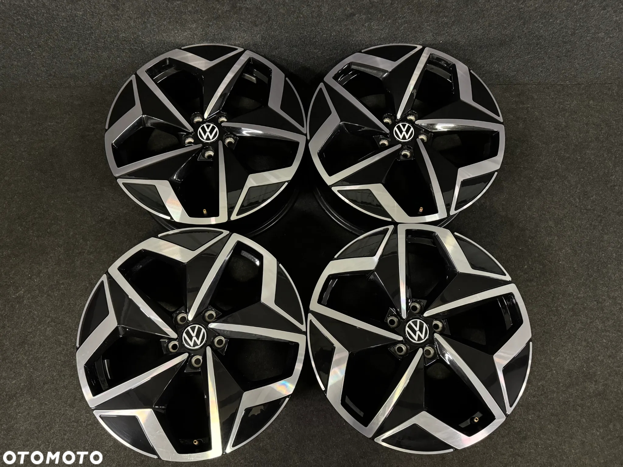 Alufelgi VW ID.3, Golf 7, 8, Touran, Skoda Octavia III, IV 19 cali 5x112 4szt. Ładne! - 2