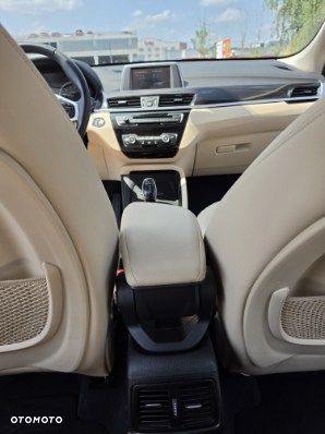 BMW X1 sDrive18i xLine - 12