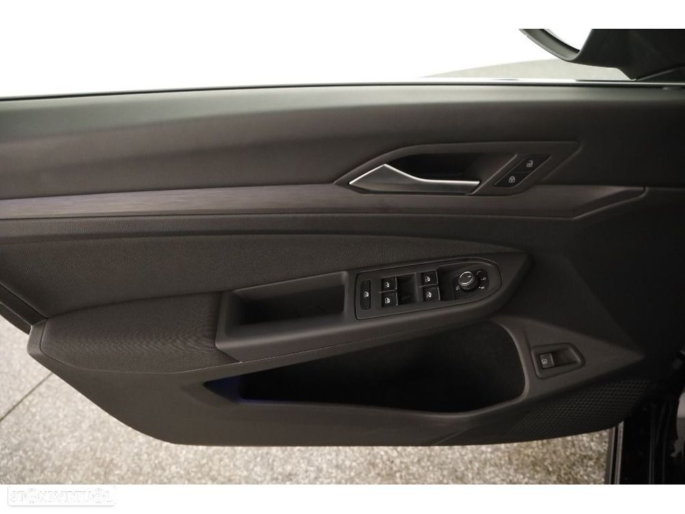 VW Golf 1.4 TSI e-Hybrid DSG - 31