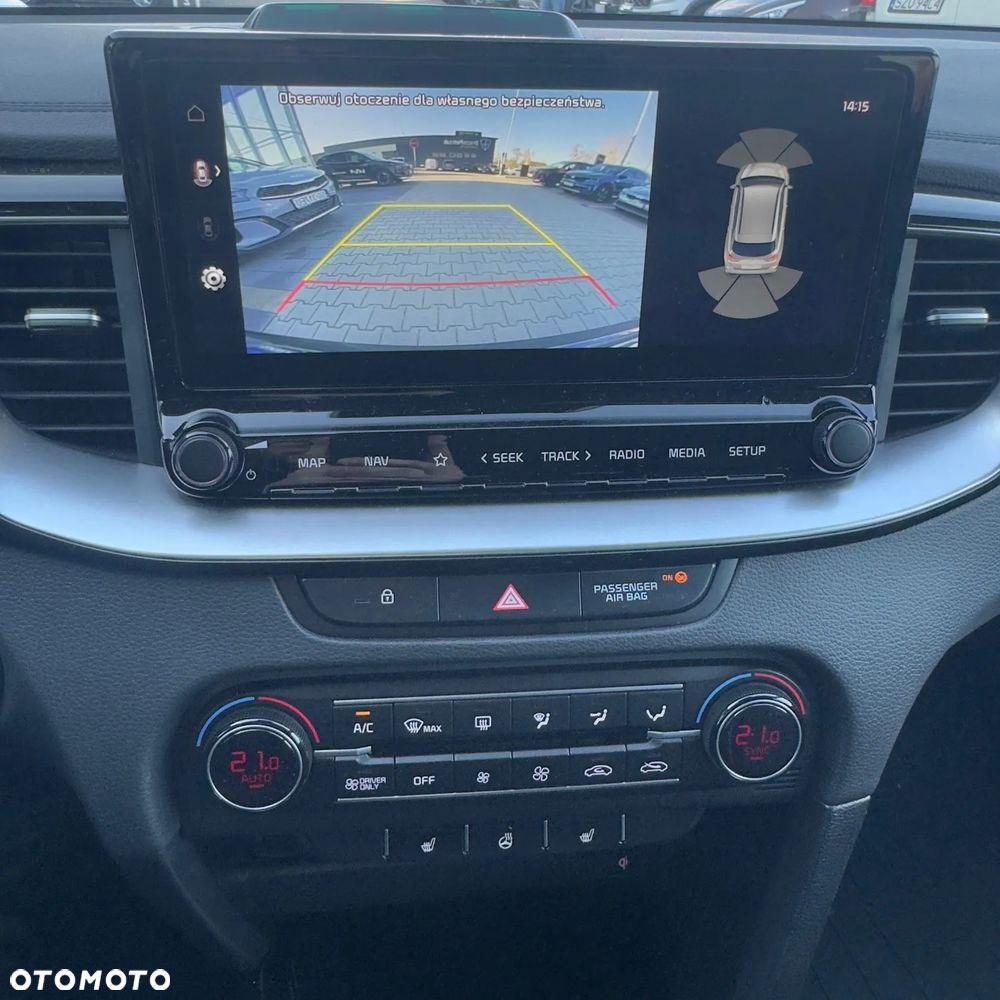 Kia Ceed - 8