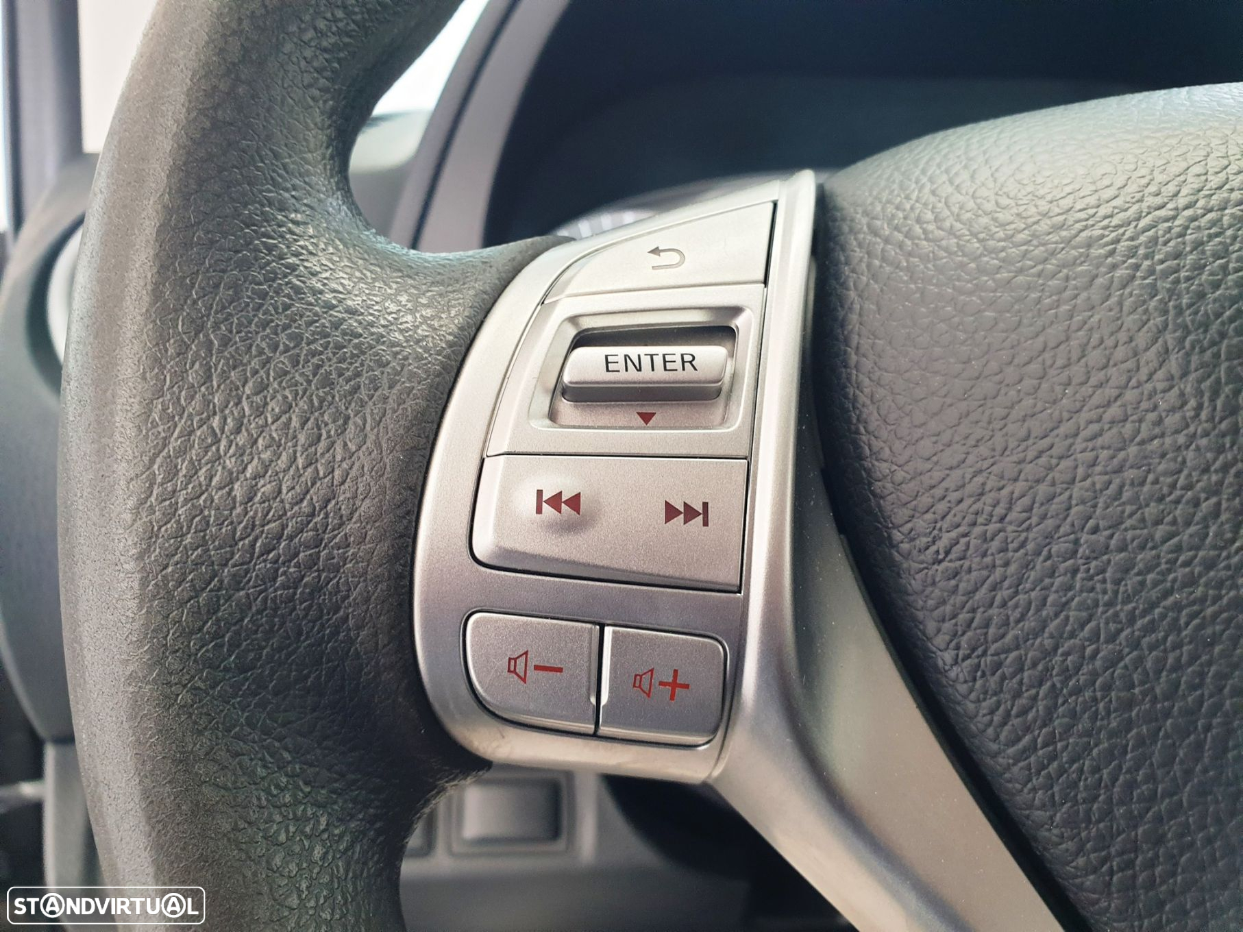 Nissan Navara 2.3 dCi CD 4WD CC Visia B.Dif - 12