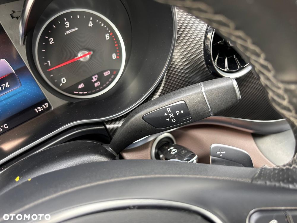 Mercedes-Benz Klasa V 300 d 4-Matic 9G-Tronic Avantgarde (ekstra d³) - 35