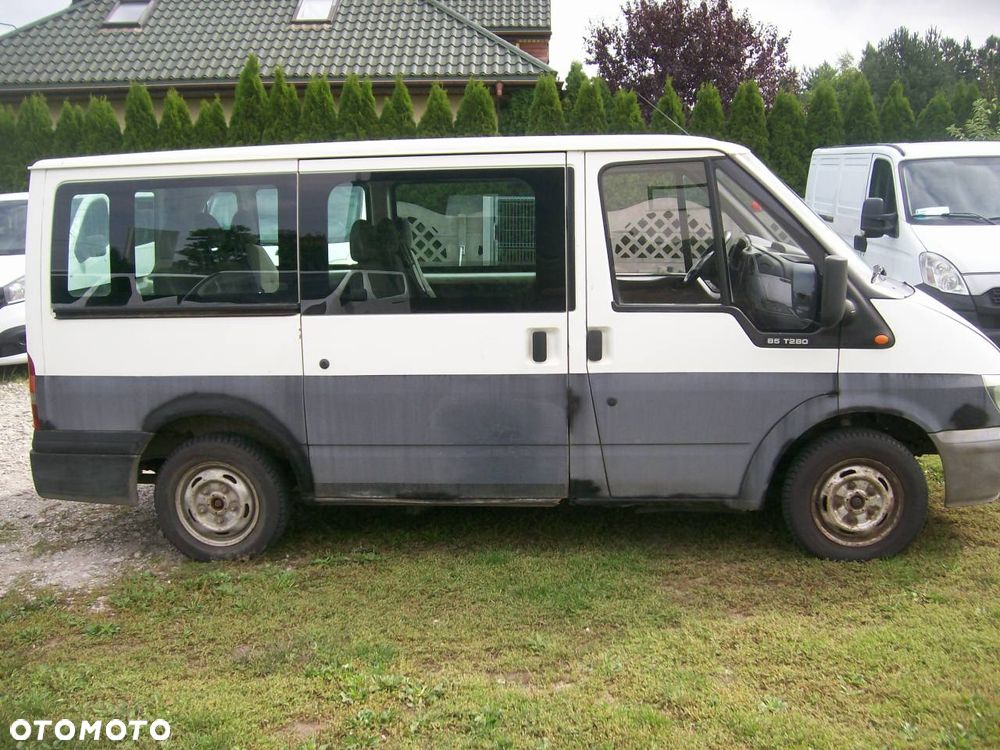 Ford Transit Tourneo - 12