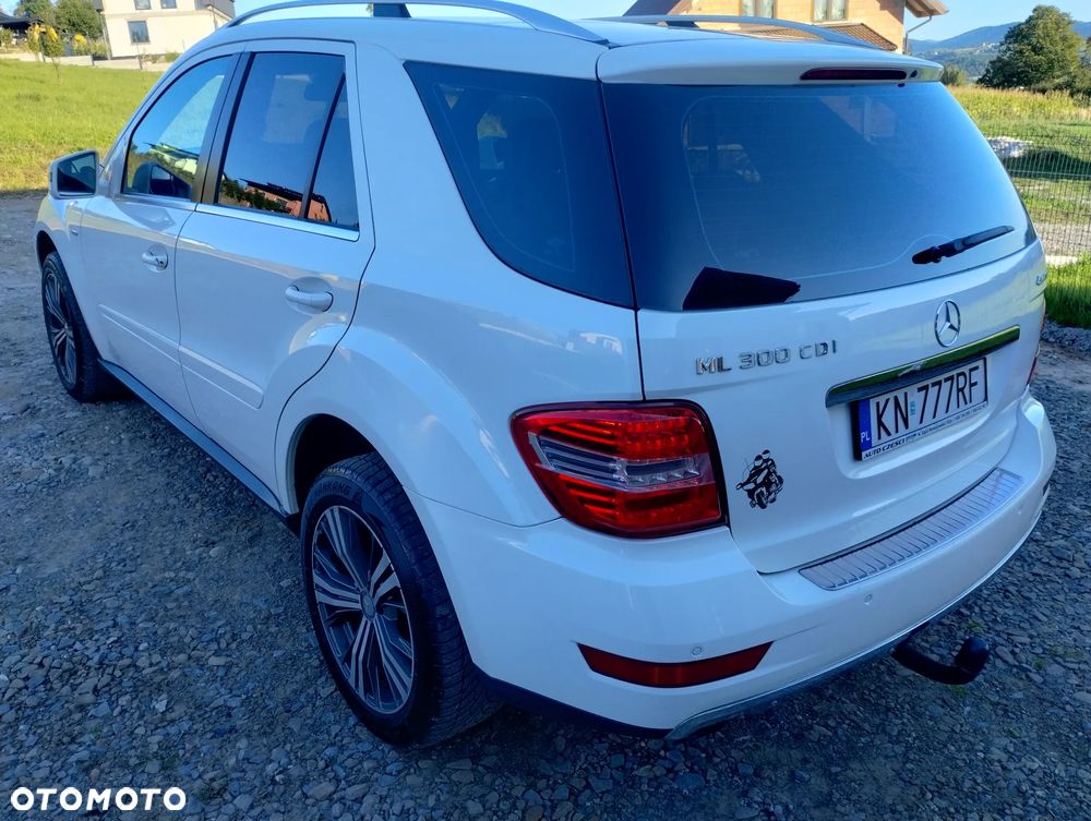 Mercedes-Benz ML 300 CDI BlueEff 4-Matic - 4