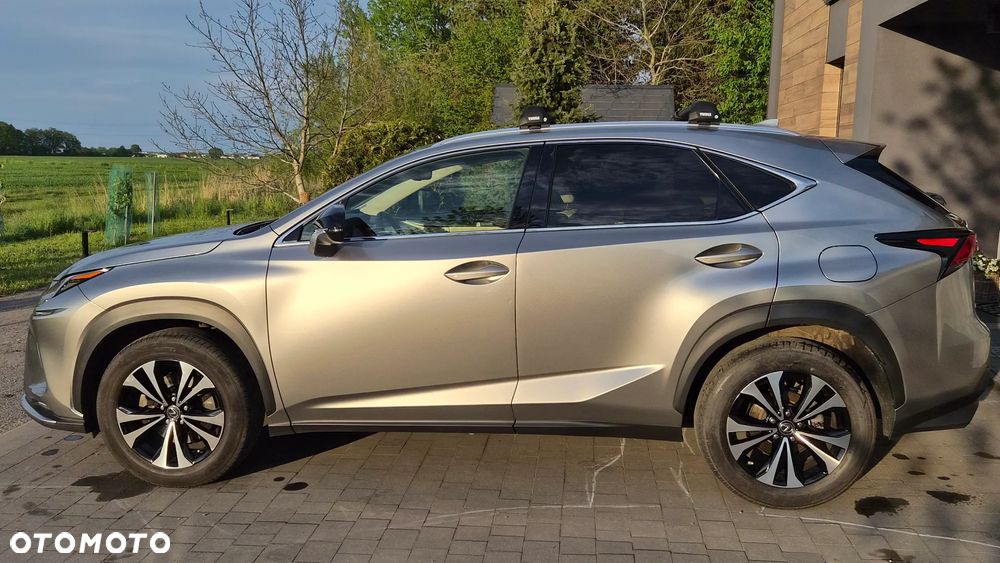 Lexus NX 300 F Impression AWD - 9