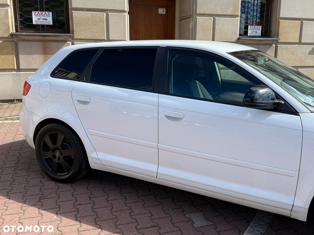 Audi A3 Sportback 1.4 TFSI Ambiente - 23