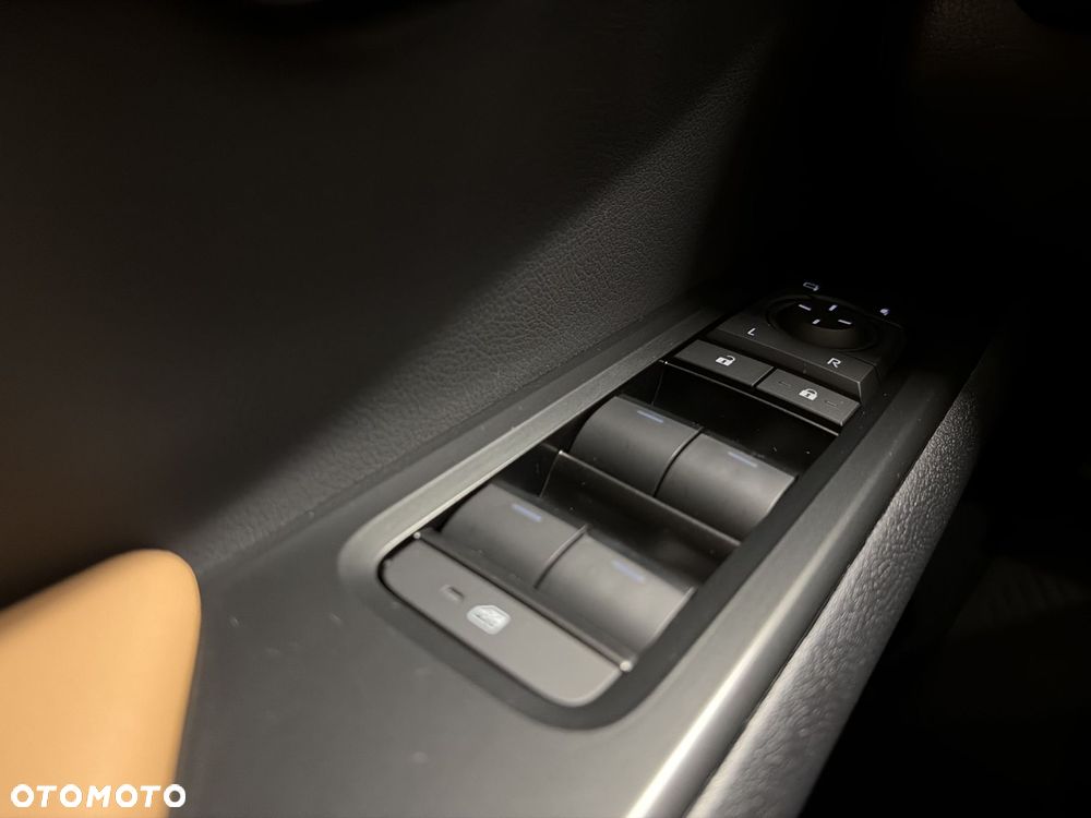 Lexus UX 300h Prestige - 22