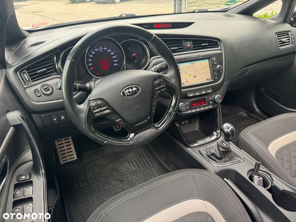 Kia Ceed 1.6 CRDi GT Line - 27