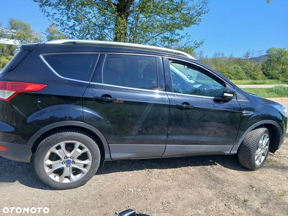Ford Kuga - 1