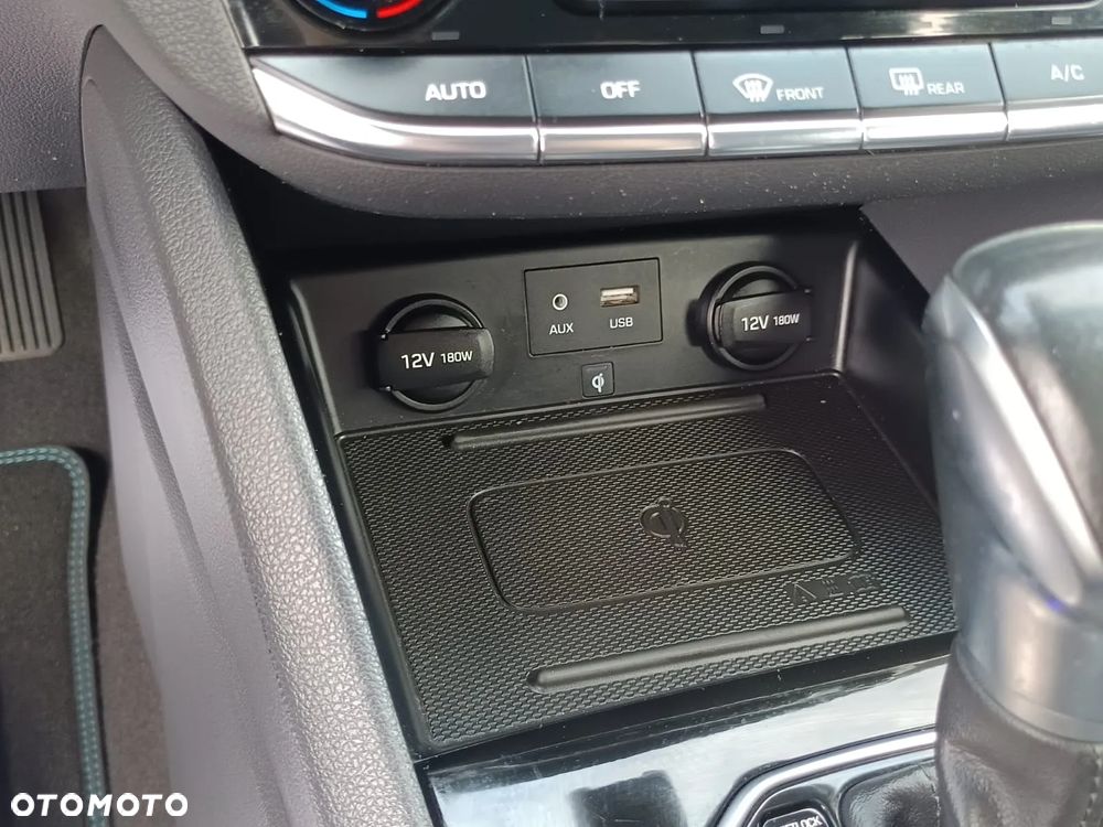 Hyundai IONIQ - 27