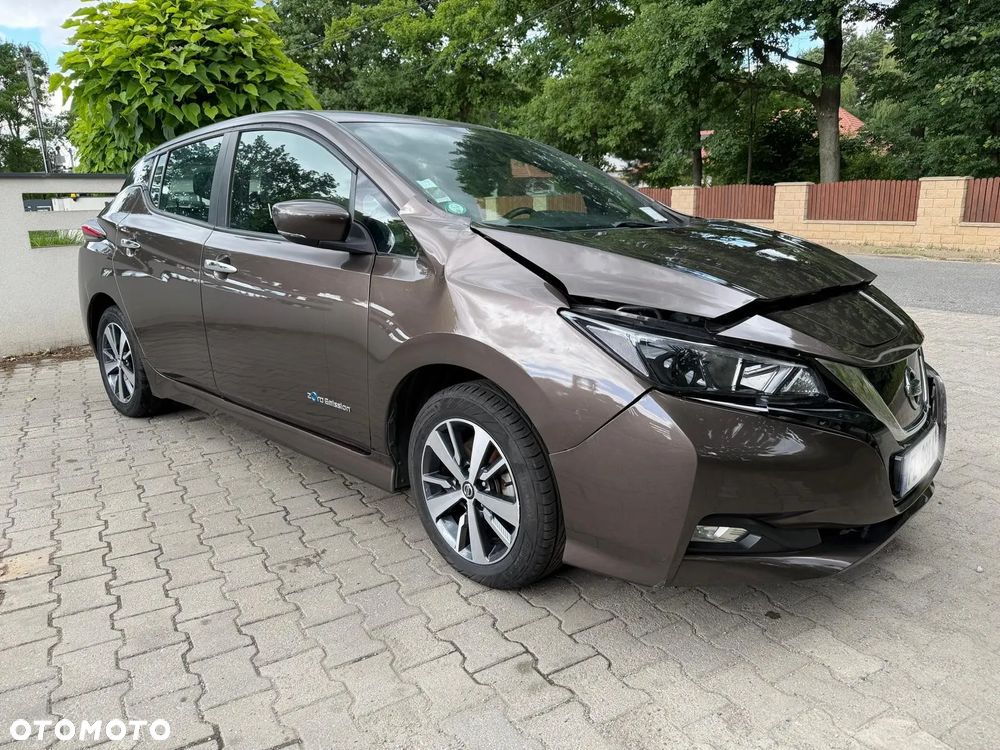 Nissan Leaf - 1