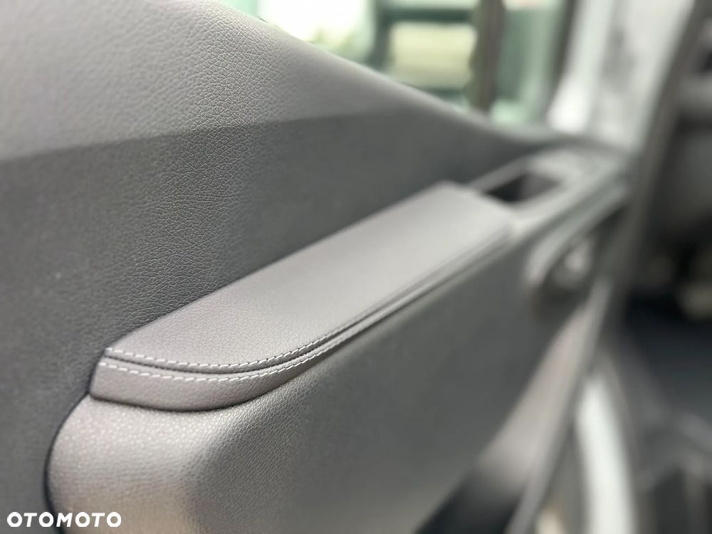 Mercedes-Benz Sprinter - 10