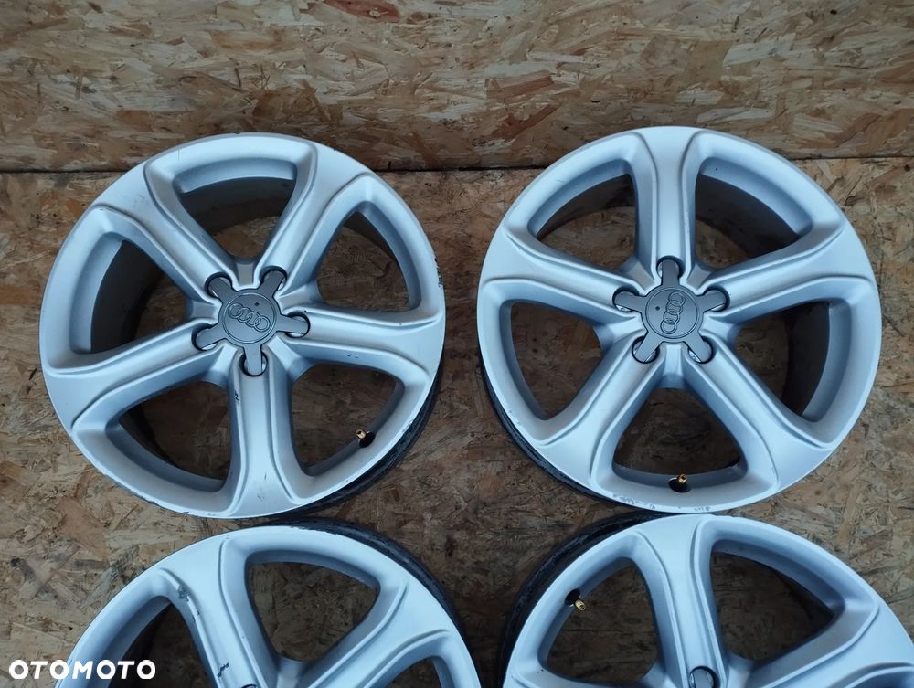 KOMPLET FELG ALUMINIOWYCH 17" 8K0601025C 7.5J ET45 AUDI A5 A4 B8 - 3