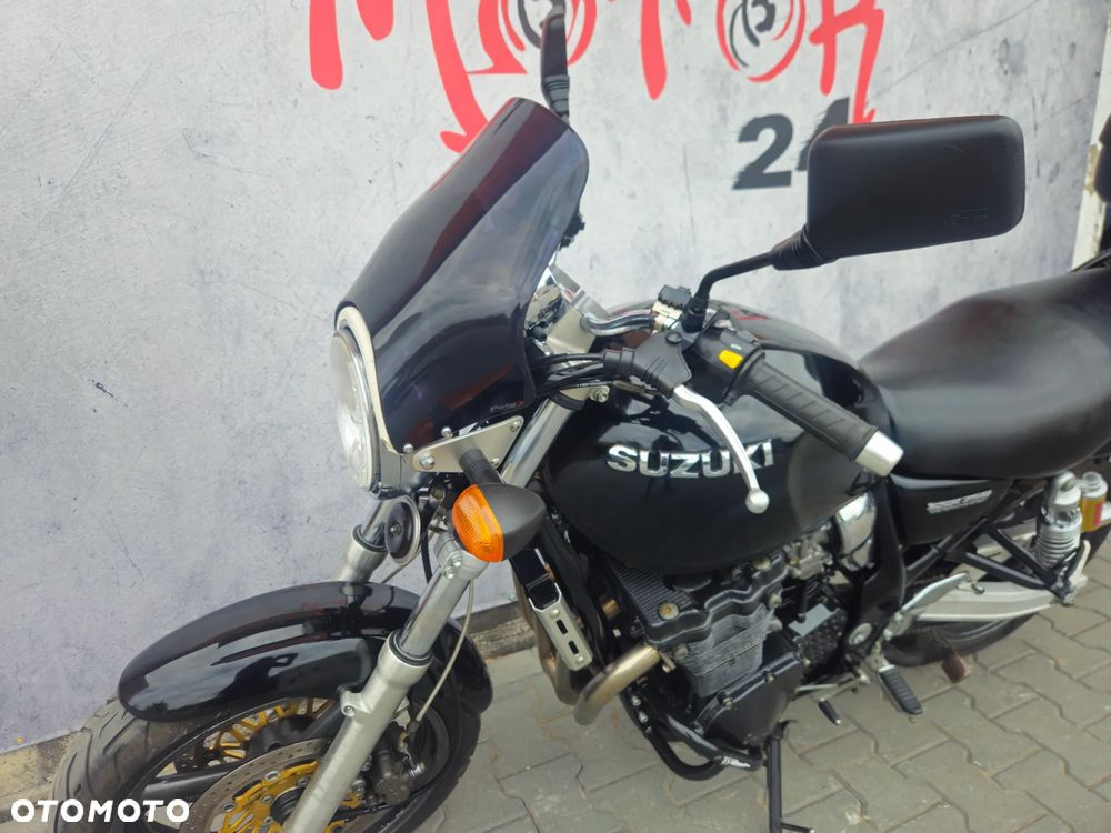 Suzuki GSX - 10