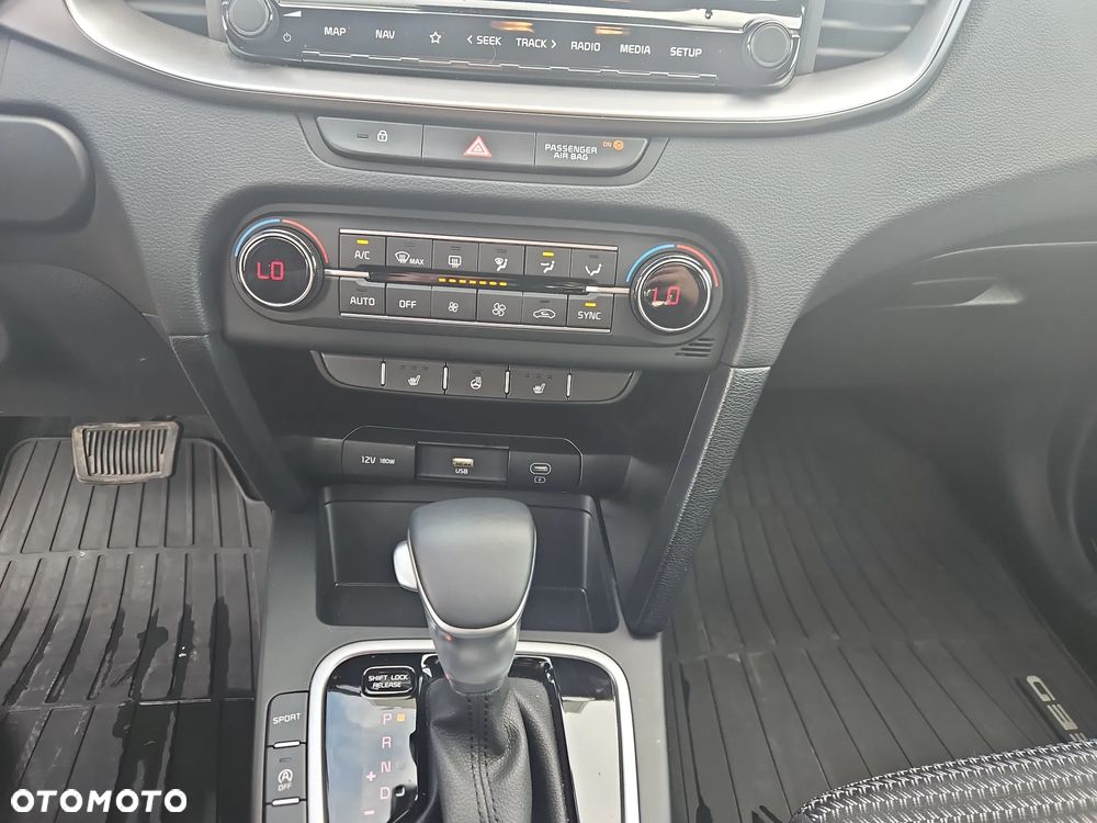 Kia XCeed 1.6 T-GDI M DCT - 12