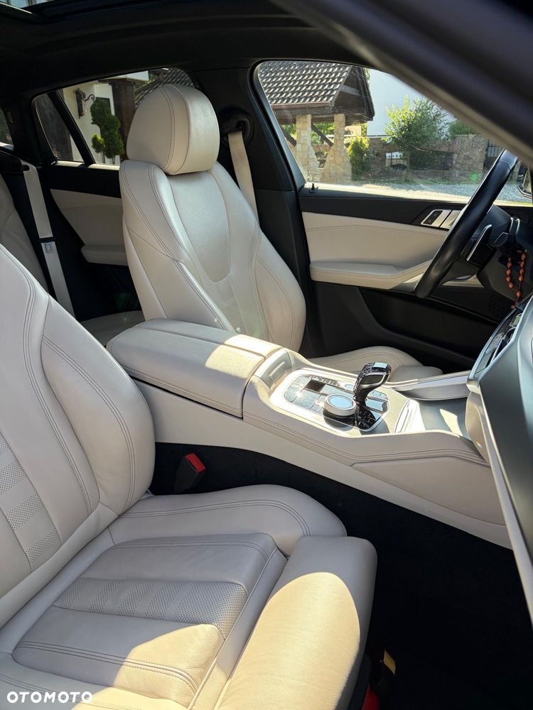 BMW X6 xDrive40d mHEV - 26