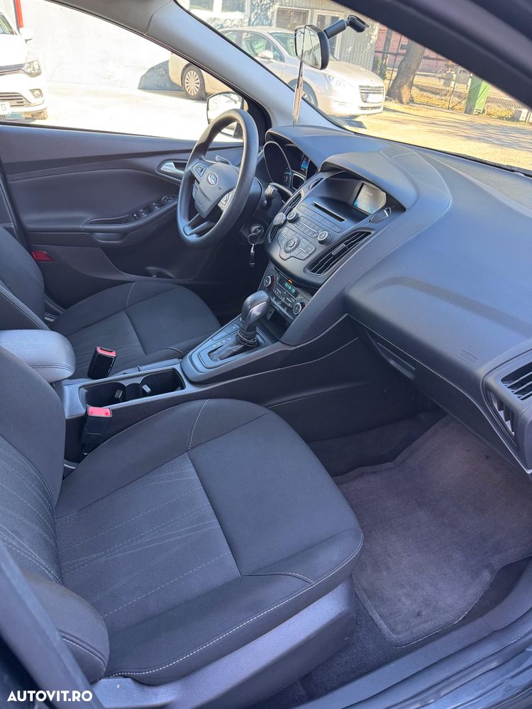 Ford Focus - 11