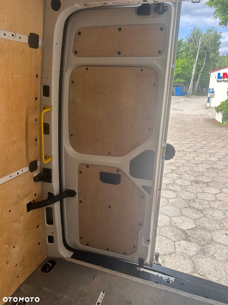 Volkswagen Crafter - 12