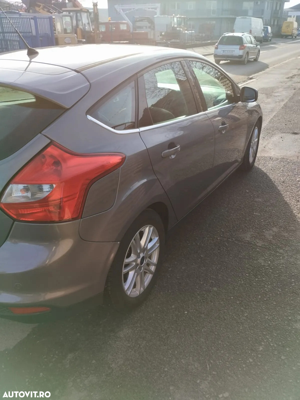 Ford Focus 1.6 TDCI DPF Titanium - 11