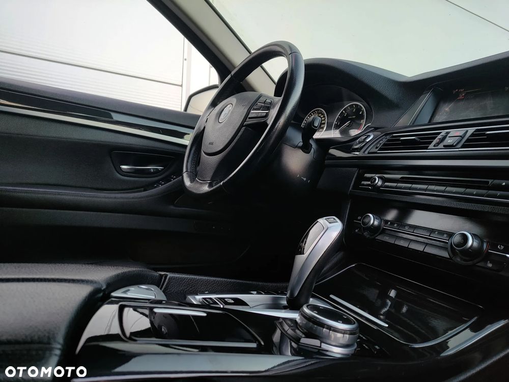 BMW Seria 5 - 36