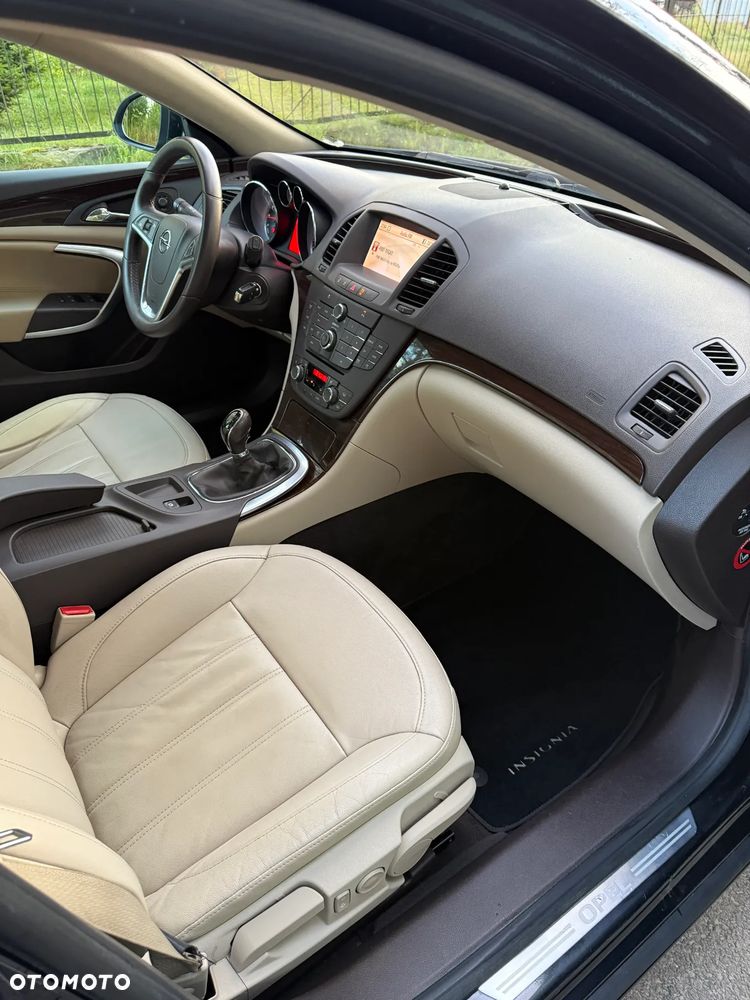 Opel Insignia 1.6 T Cosmo - 11