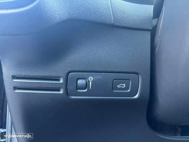 Volvo XC 40 1.5 T3 Tech Edition - 20