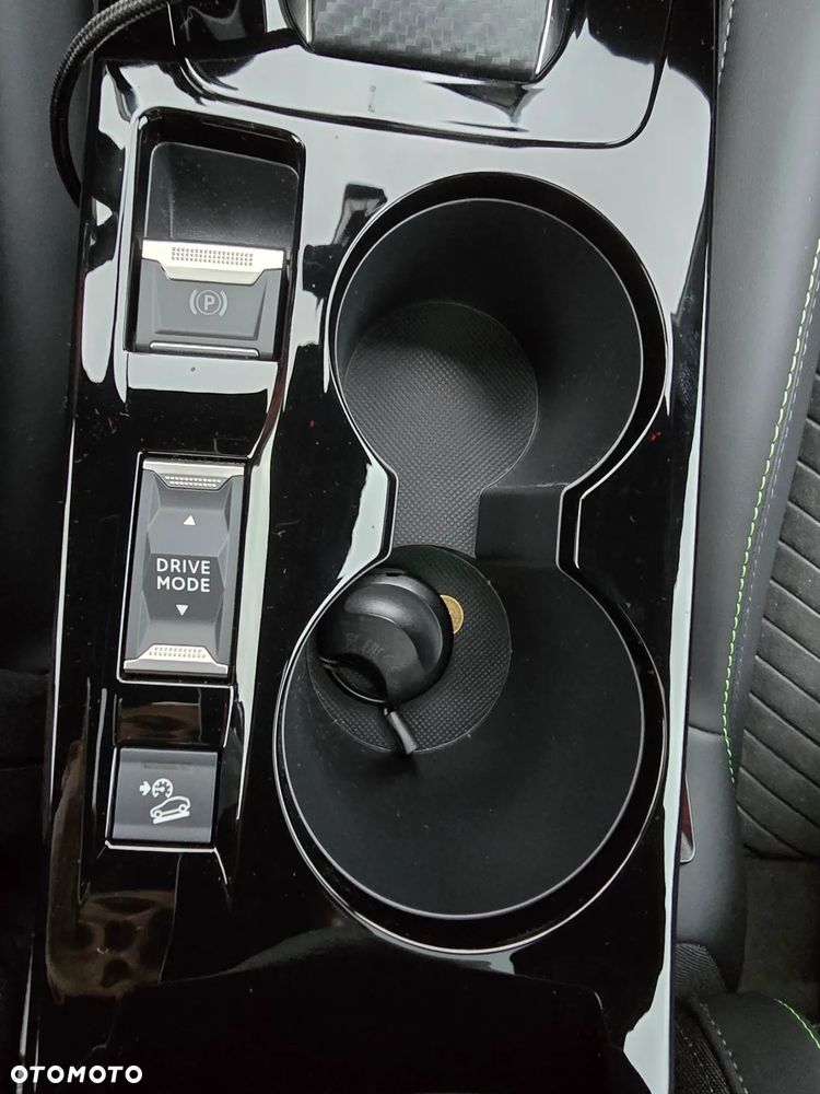 Peugeot 2008 PureTech mHEV Active e-DCS6 - 10