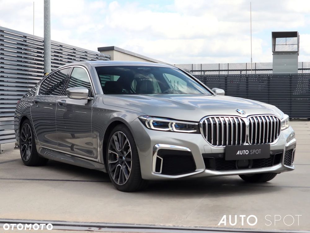 BMW Seria 7 - 8