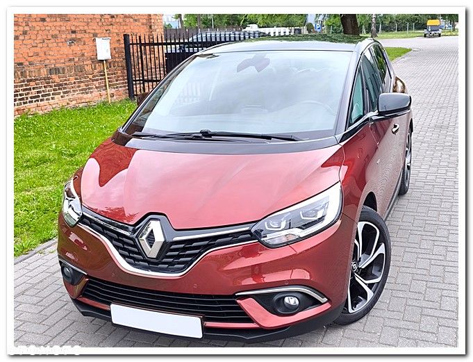 Renault Scenic ENERGY TCe 130 BOSE EDITION - 9