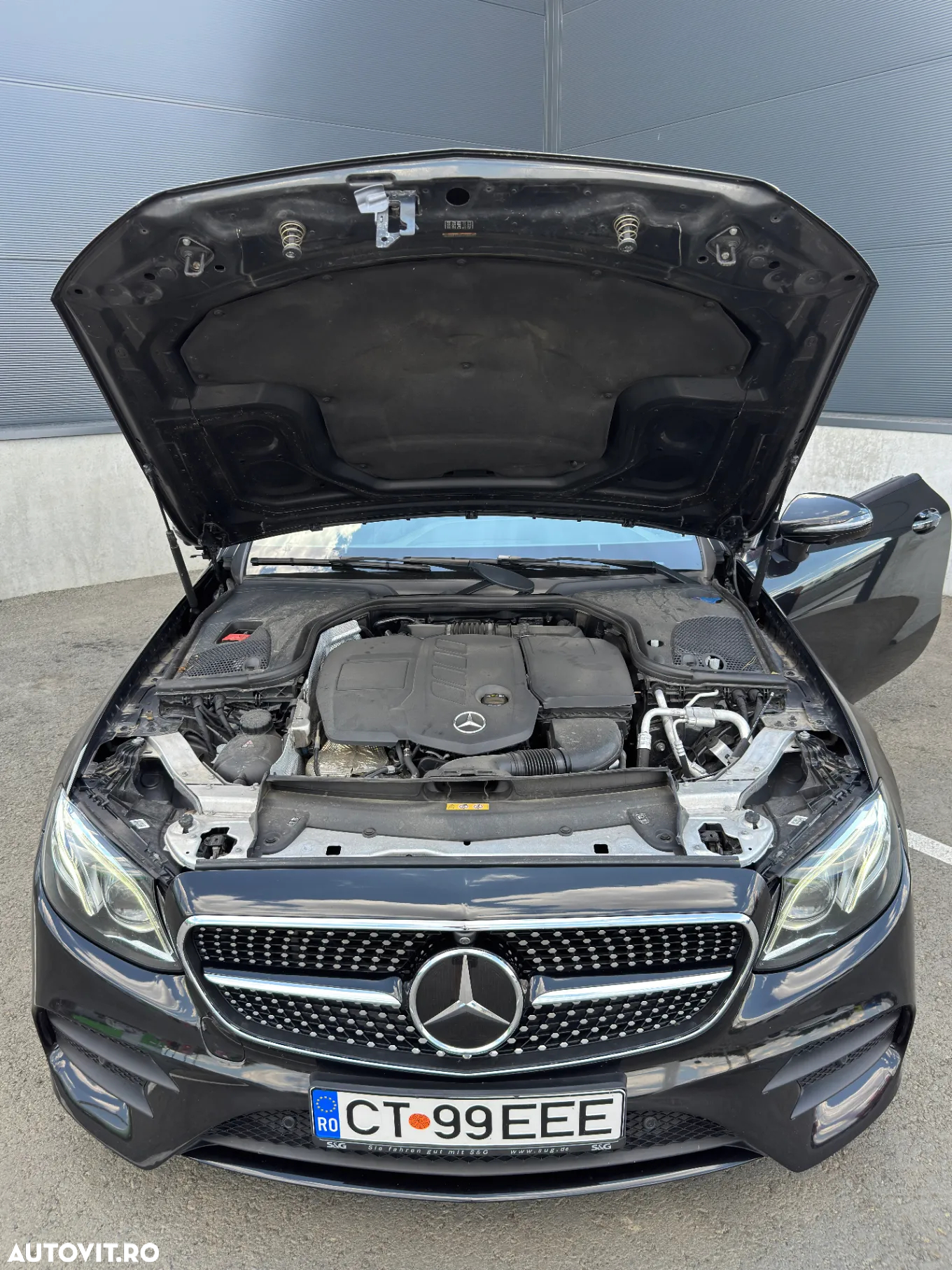 Mercedes-Benz E - 12