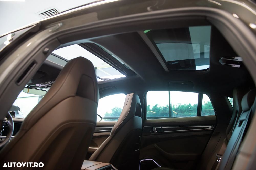 Porsche Panamera 4 E-Hybrid Executive - 8