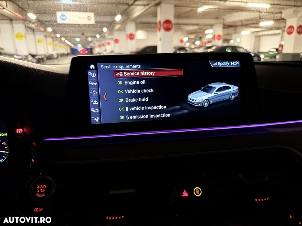 BMW Seria 5 520d AT - 14