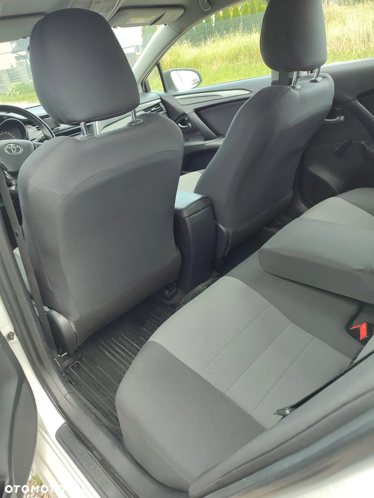 Toyota Avensis 1.6 Active - 3