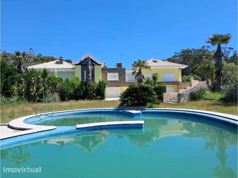 Moradia T6 com 1.163 m² e terreno de 4.857 m² — Belas, Sintra