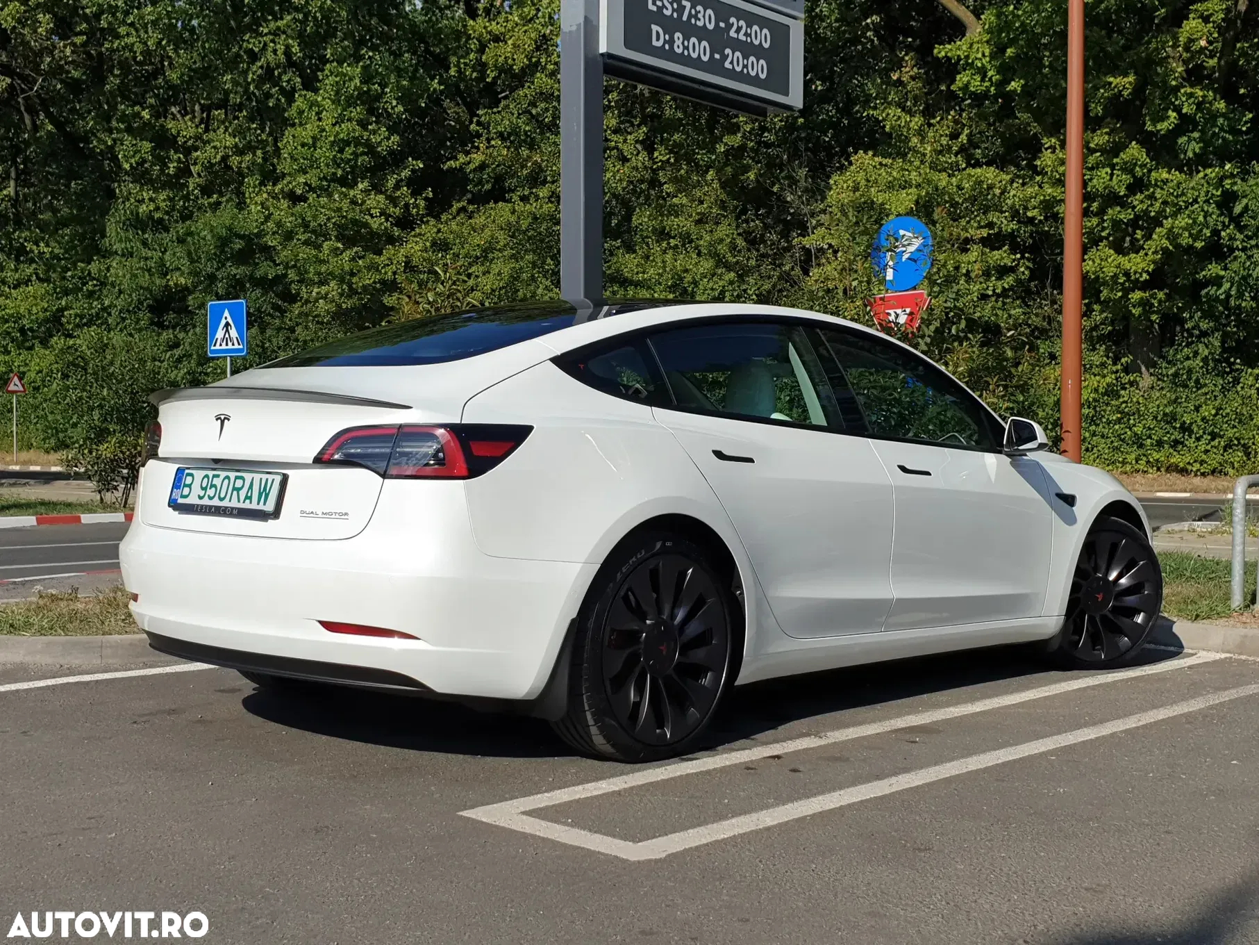 Tesla Model 3 Performance - 3