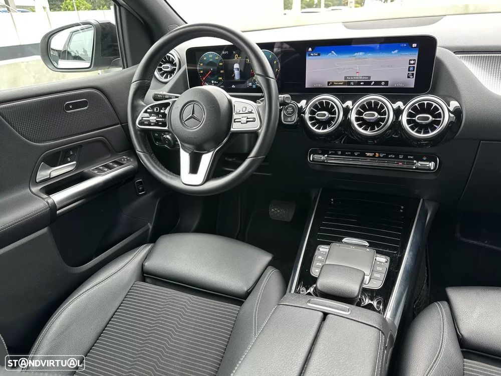 Mercedes-Benz B 200 7G-DCT AMG Line Advanced Plus - 27