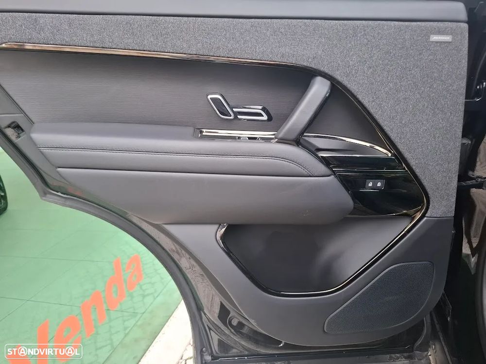 Land Rover Range Rover Sport 3.0 P460e Dynamic SE - 29