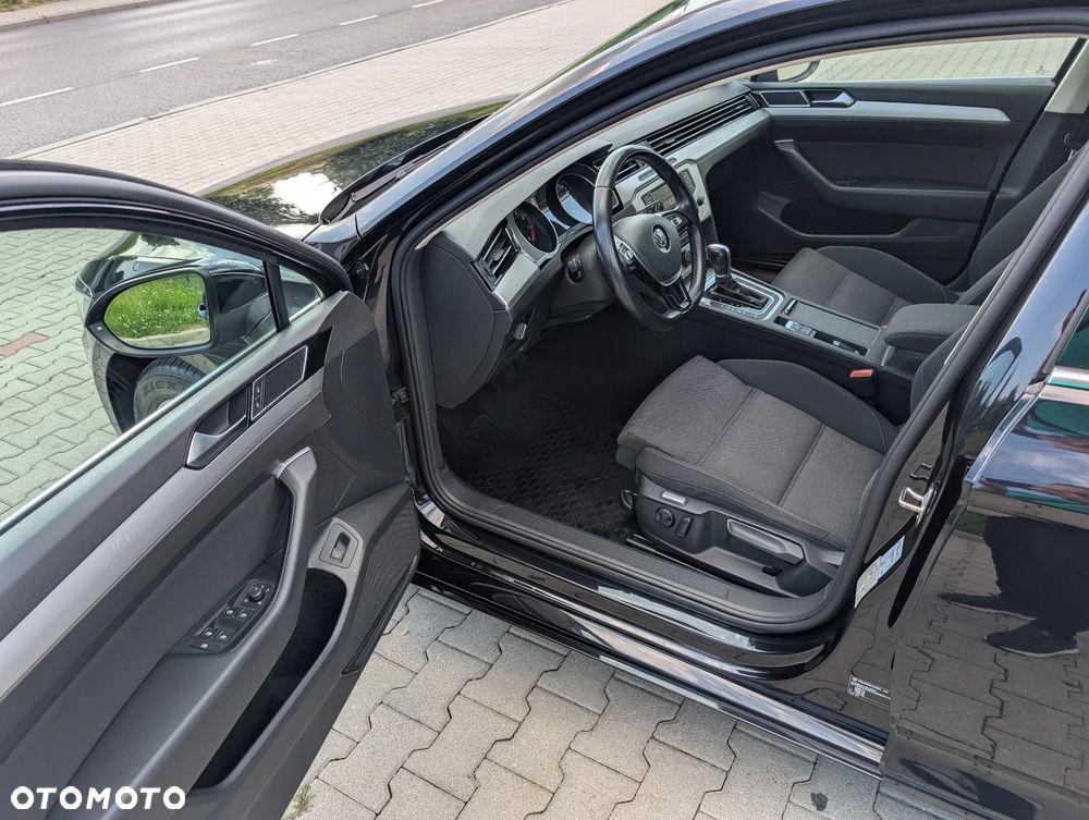 Volkswagen Passat 1.8 TSI BMT Comfortline DSG - 28