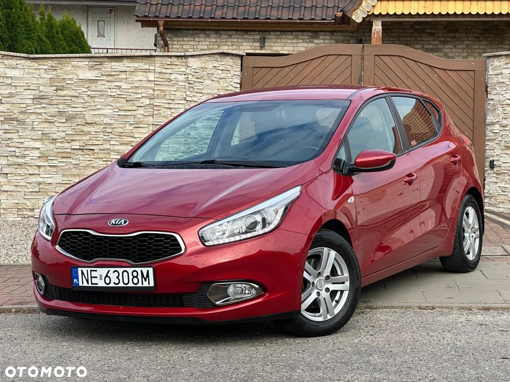 Kia Ceed - 10