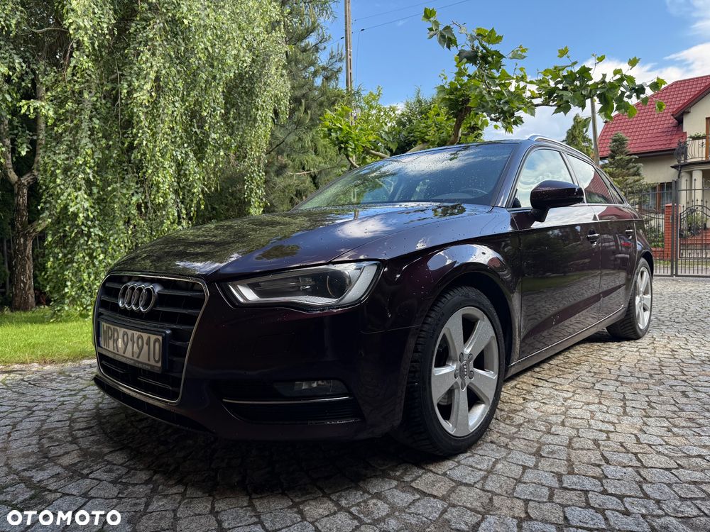 Audi A3 Sportback - 1