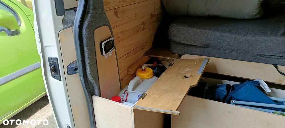 Volkswagen Transporter - 9