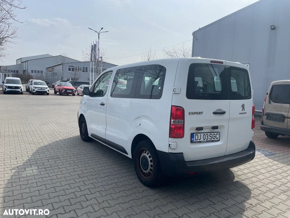 Peugeot Traveller - 5