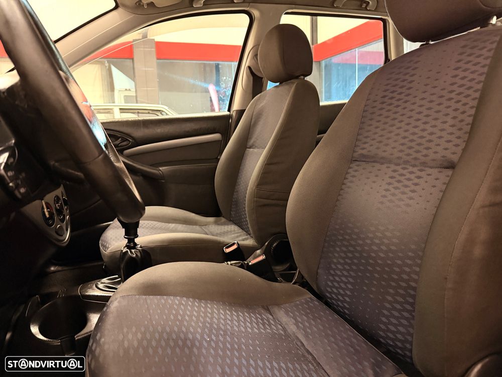 Ford Focus SW 1.8 TDdi Comfort - 6