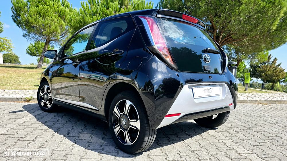Toyota Aygo 1.0 X-Clusiv - 16