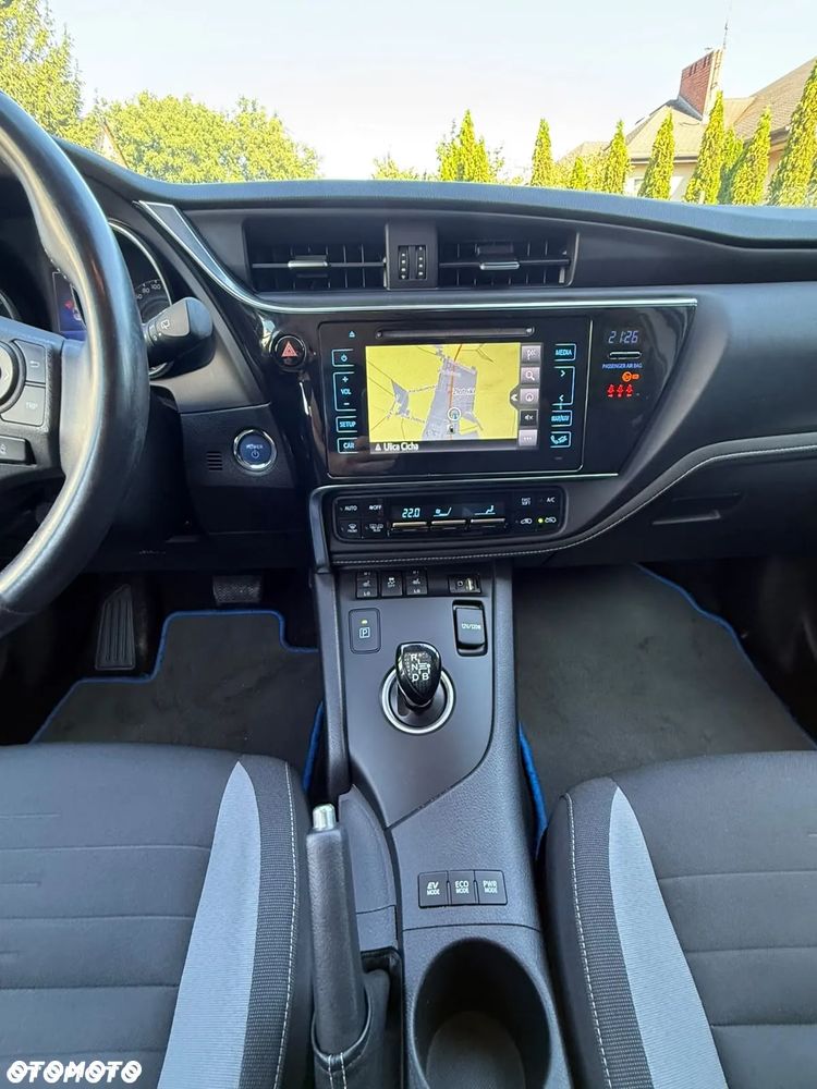 Toyota Auris 1.8 HSD Luna - 27