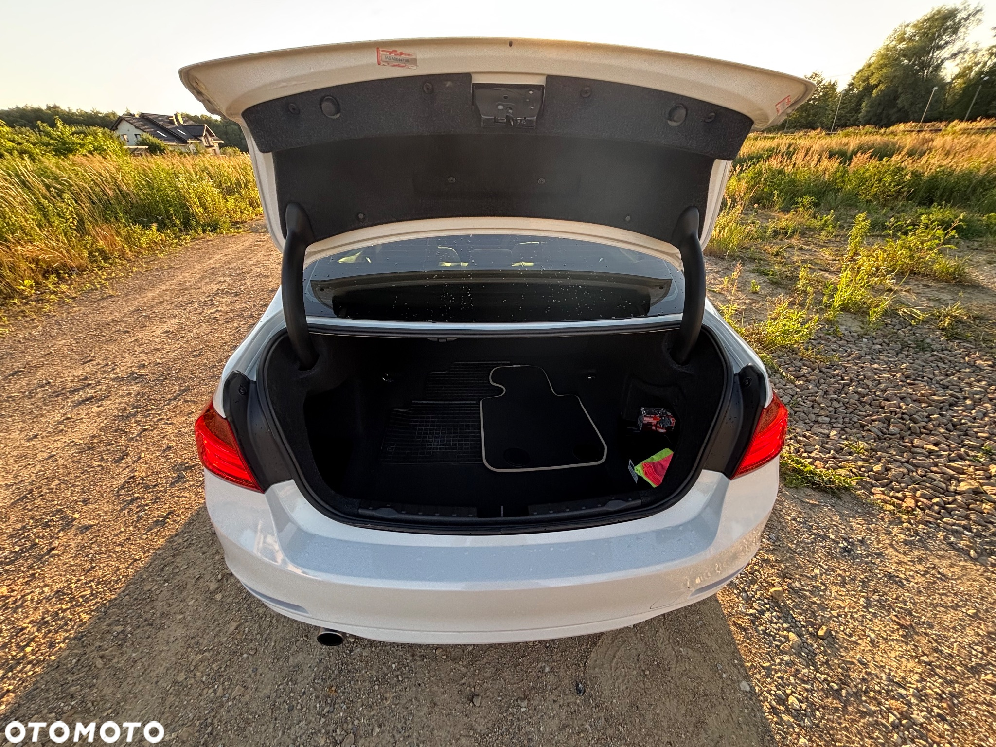 BMW Seria 3 320i Touring - 7
