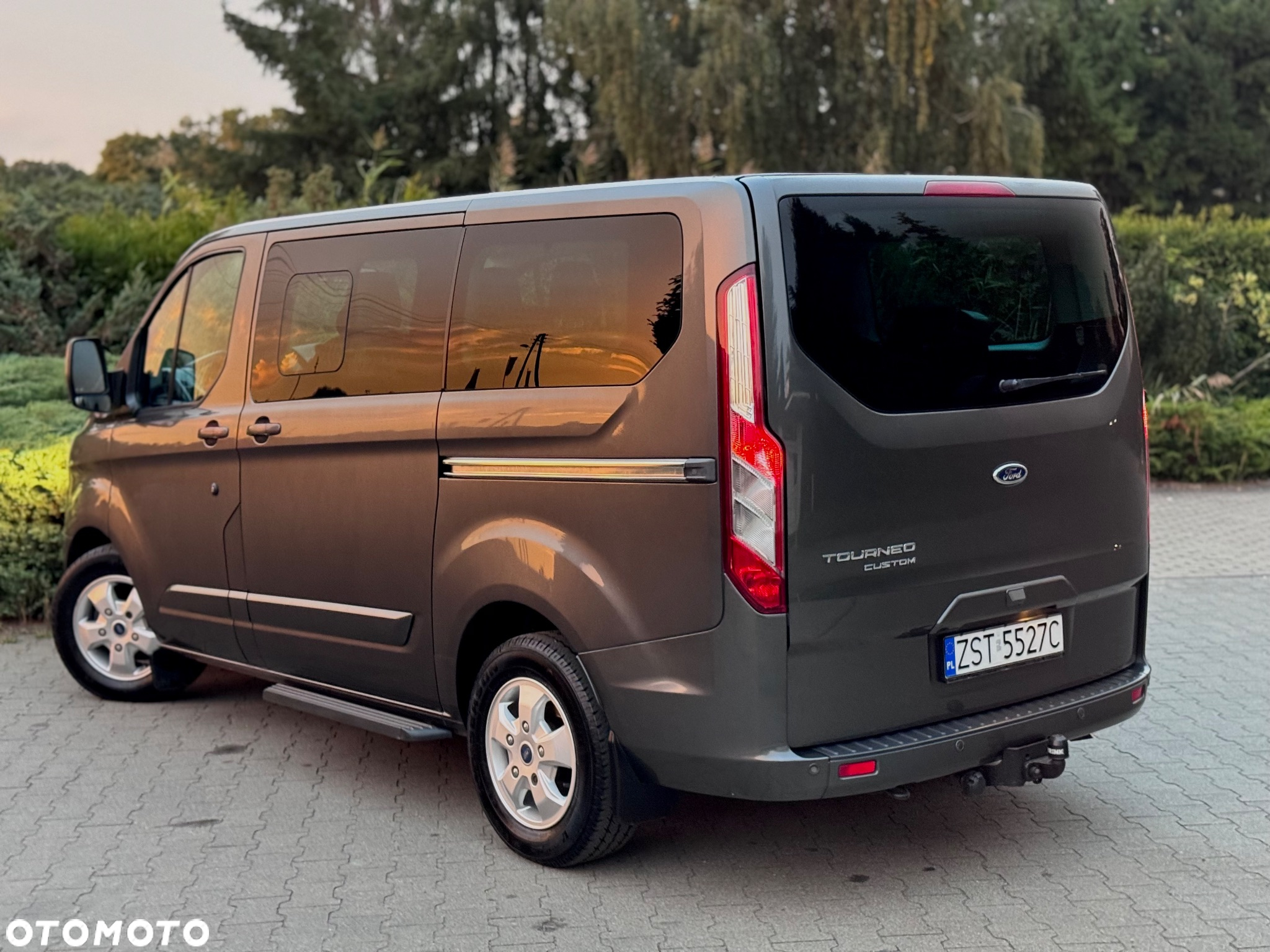 Ford Tourneo Custom 2.0 TDCi L1 Titanium - 4