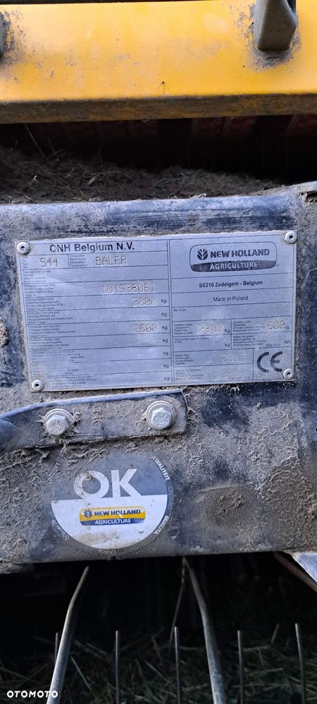 New Holland BR6090 - 6