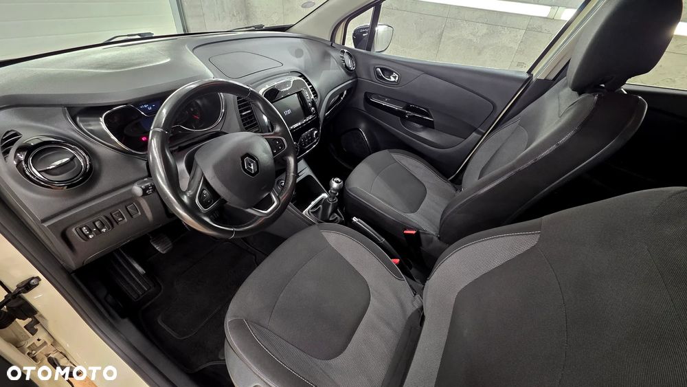 Renault Captur - 23